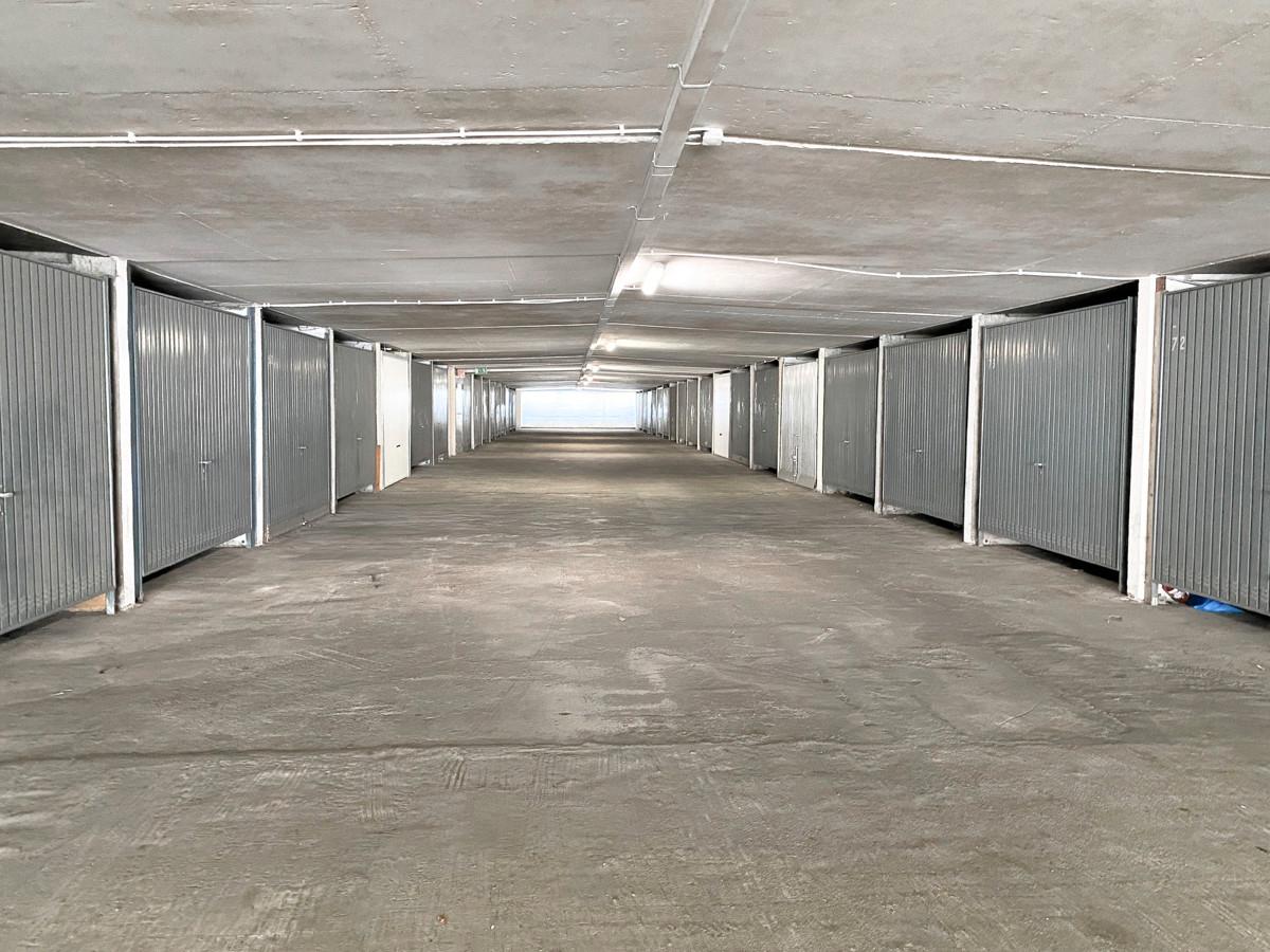 Estacionamiento en Dormagen, Germany No. 318430