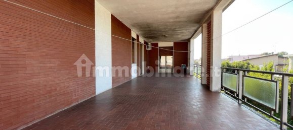 7 bedrooms House in Borgo San Giacomo, Italy No. 351370 3