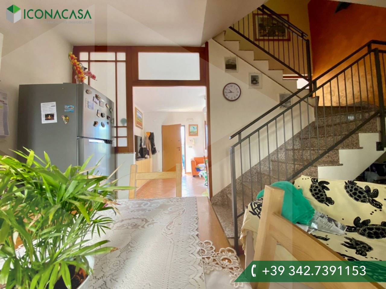 Вилла с 4 комнатами в Битонто, Италия № 21361