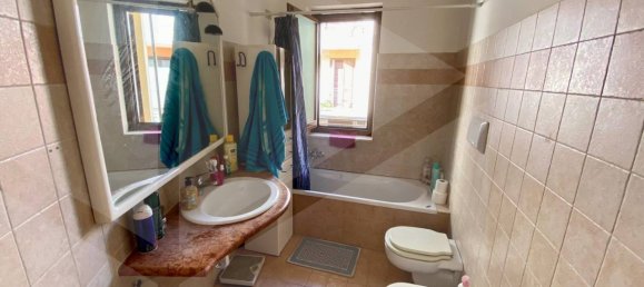 Вилла с 4 комнатами в Битонто, Италия № 21361 26