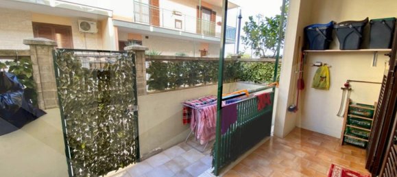 Вилла с 4 комнатами в Битонто, Италия № 21361 12