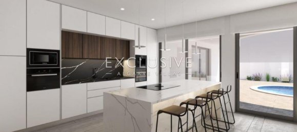 Villa de 4 dormitorios en Lagos, Portugal No. 7677 6