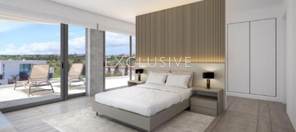 Villa de 4 dormitorios en Lagos, Portugal No. 7677 2