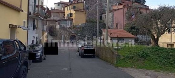 3 rooms Apartment in Sarzana, Italy No. 269280 2