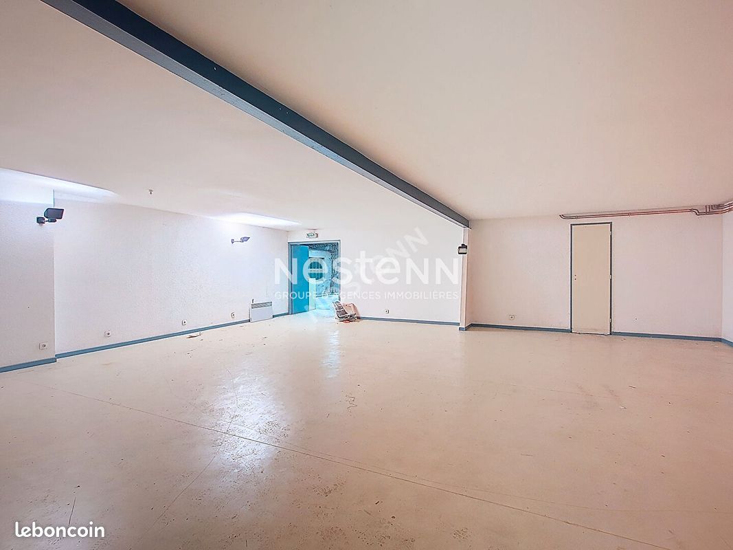 Дом с 24 комнатами в Везелиз, Франция № 158343