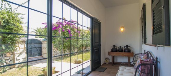 4 غرف نوم فيلا في Es Castell, Spain رقم 4984 2