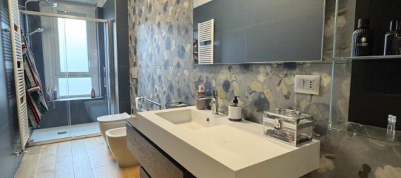 4 rooms Apartment in Turin, Italy No. 238220 24