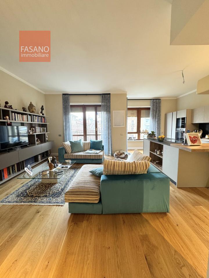 4 rooms Apartment in Turin, Italy No. 238220