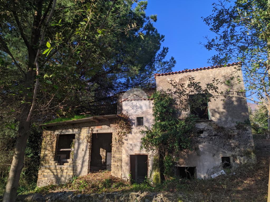 4 bedrooms House in Torre del Greco, Italy No. 85983