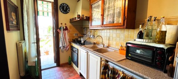 2 bedrooms Apartment in Pescia, Italy No. 264024 10