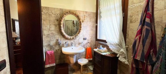 2 bedrooms Apartment in Pescia, Italy No. 264024 23
