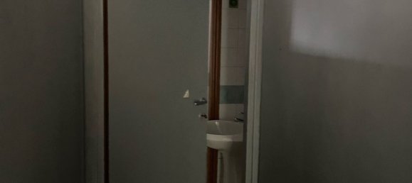 70m² Office in Massa, Italy No. 254998 26