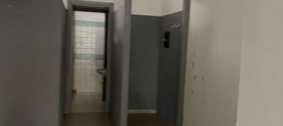 70m² Office in Massa, Italy No. 254998 24