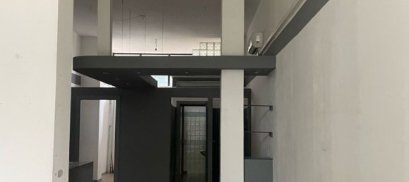 70m² Office in Massa, Italy No. 254998 20
