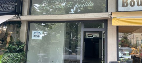 70m² Office in Massa, Italy No. 254998 11