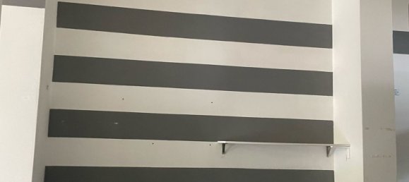 70m² Office in Massa, Italy No. 254998 4