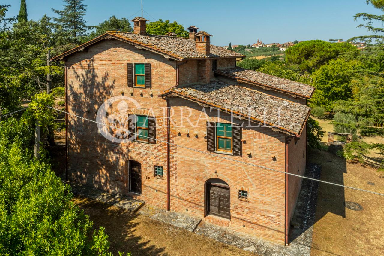 13-Zimmer Haus in Foiano della Chiana, Italy, Nr. 79942
