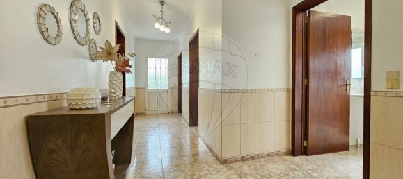 4 bedrooms House in Lagoa, Portugal No. 45362 3