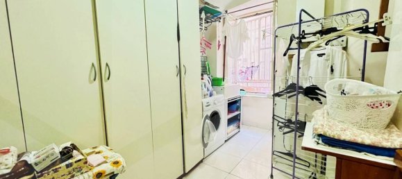 4 rooms Apartment in Naples, Italy No. 32623 6