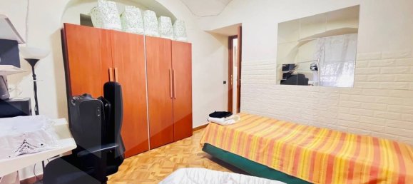 4 rooms Apartment in Naples, Italy No. 32623 4