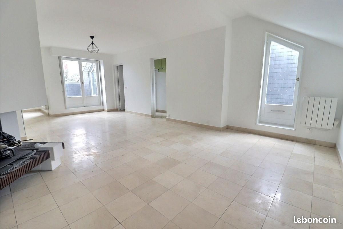 3 chambres Appartement à Aulnay-sous-Bois, France No. 170705