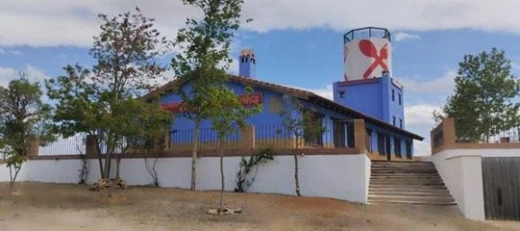 Gewerbliche Immobilie in Zaragoza, Spain 585m², Nr. 62473 22