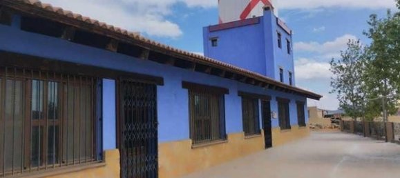 Gewerbliche Immobilie in Zaragoza, Spain 585m², Nr. 62473 17