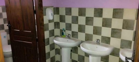 Gewerbliche Immobilie in Zaragoza, Spain 585m², Nr. 62473 3