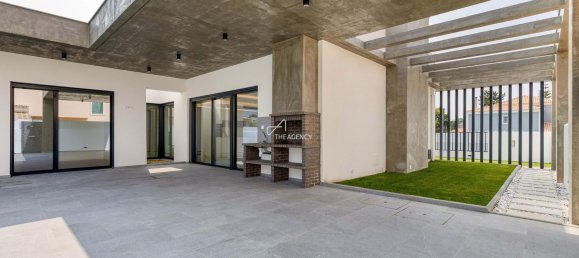 5 غرف نوم منزل في Corroios, Portugal رقم 103516 15