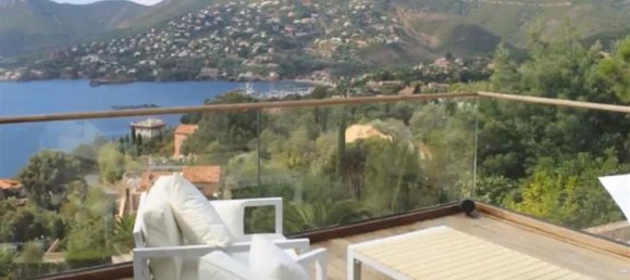 6 bedrooms Villa in Cannes, France No. 16956 4
