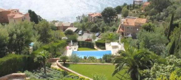 6 bedrooms Villa in Cannes, France No. 16956 3