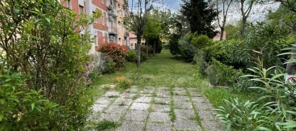 4 rooms Apartment in Bologna, Italy No. 2313 4