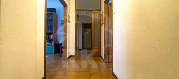 4 rooms Apartment in Bologna, Italy No. 2313 5