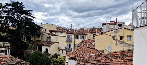 3 rooms Apartment in Florence, Italy No. 205526 8