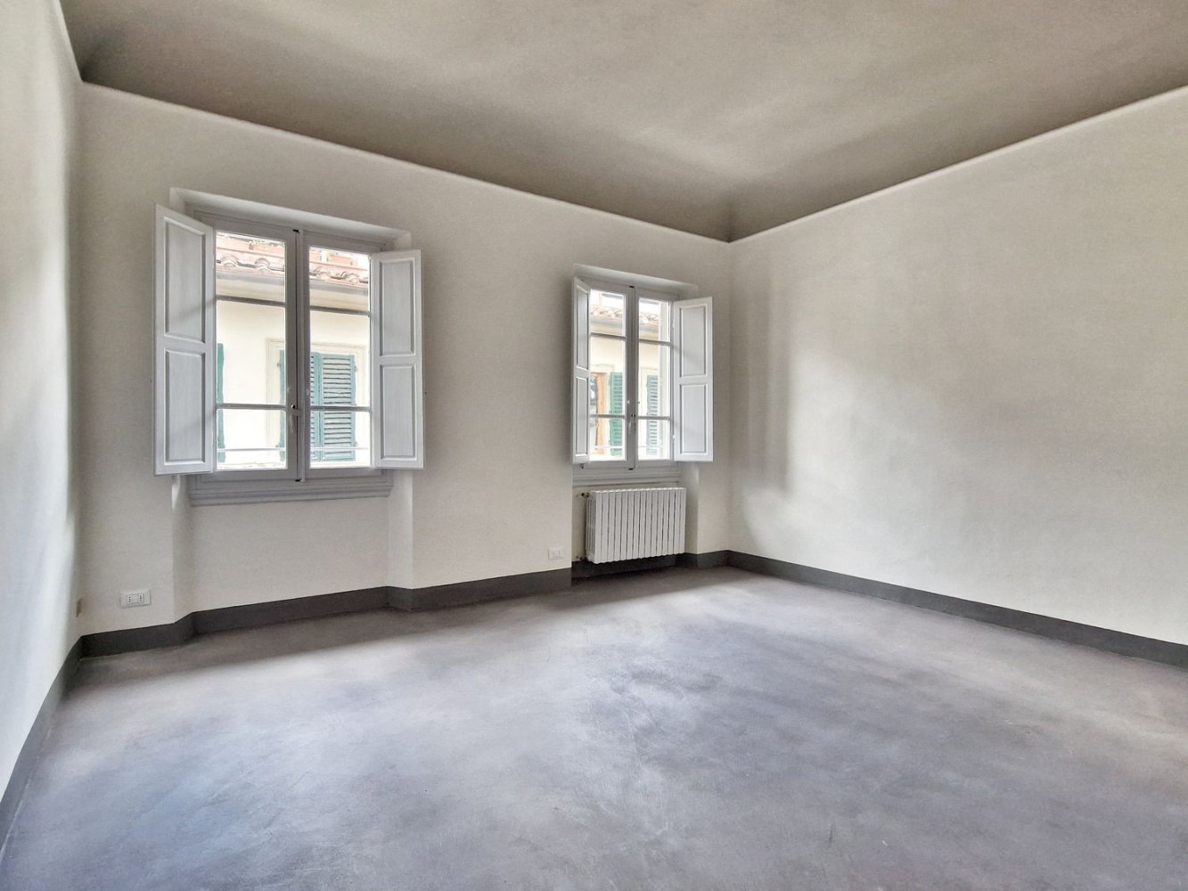 3 rooms Apartment in Florence, Italy No. 205526