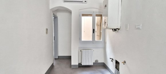 3 rooms Apartment in Florence, Italy No. 205526 41