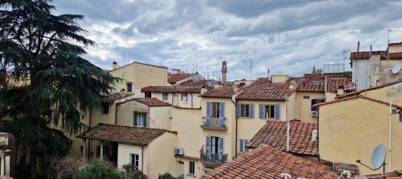 3 rooms Apartment in Florence, Italy No. 205526 2