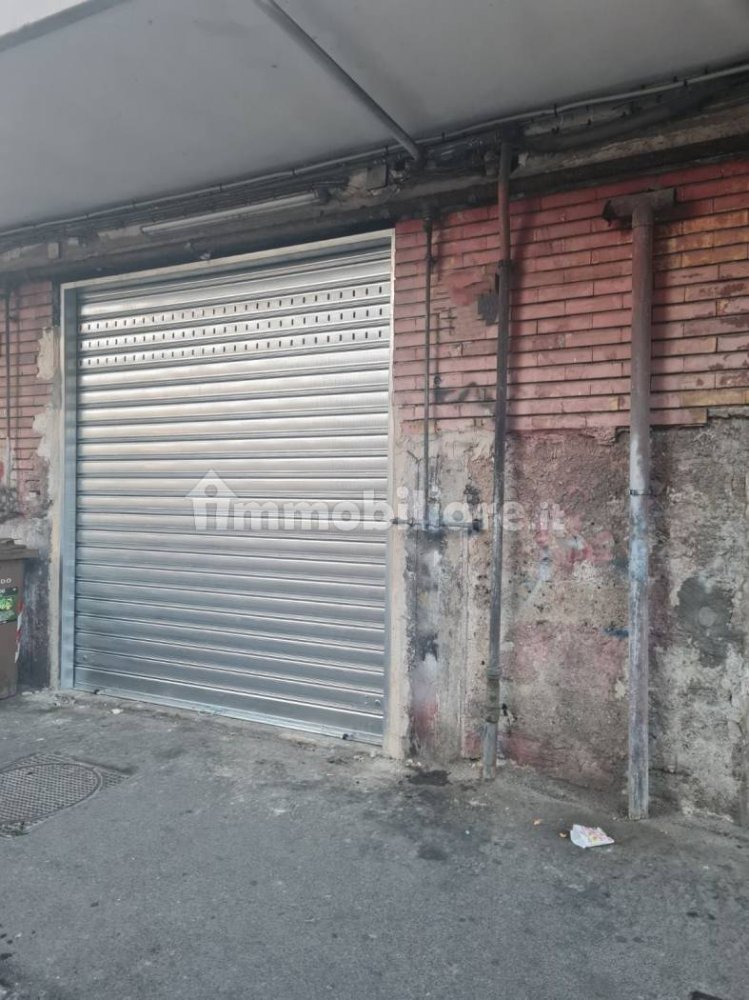 1 room Commercial property in Naples, Italy No. 270450