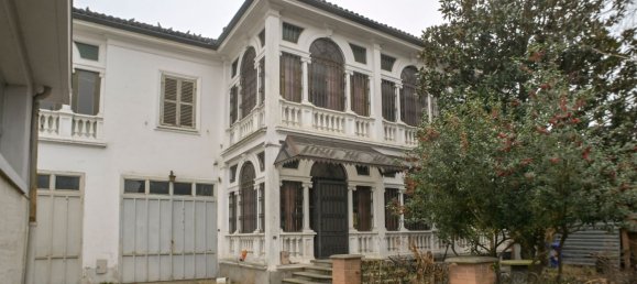 5 bedrooms Apartment in Vinovo, Italy No. 380324 9