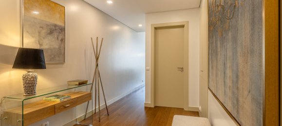 Apartamento de 2 dormitorios en Funchal, Portugal No. 95255 8