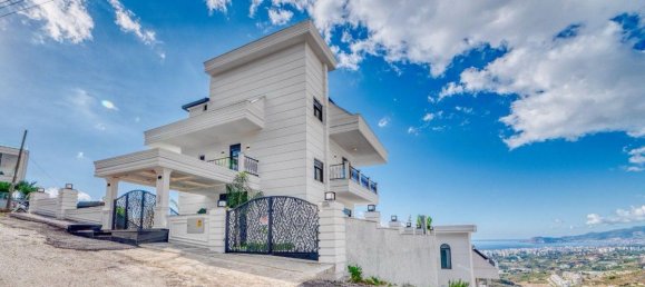Villa de 5 habitaciónes en Kargicak, Turkey No. 19239 2