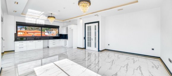 Villa de 5 habitaciónes en Kargicak, Turkey No. 19239 27