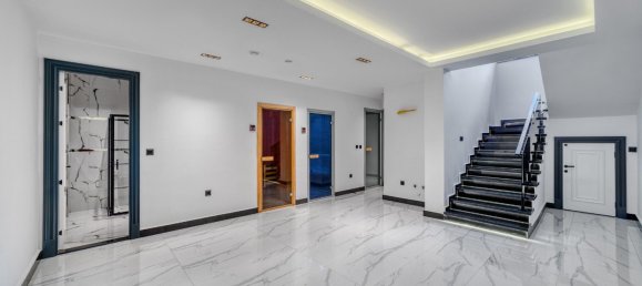 Villa de 5 habitaciónes en Kargicak, Turkey No. 19239 22