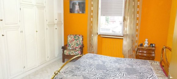 Дом с 5 комнатами в Асти, Италия № 141560 9