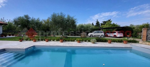 5 rooms Villa in Cecina, Italy No. 79556 6