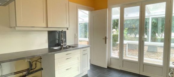 2 bedrooms House in Vernon, France No. 356198 4