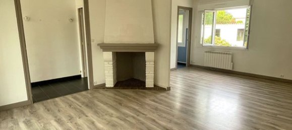 2 bedrooms House in Vernon, France No. 356198 3