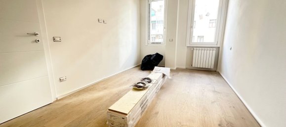 3 rooms Apartment in Florence, Italy No. 9894 20