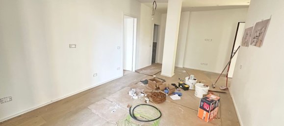 3 rooms Apartment in Florence, Italy No. 9894 14