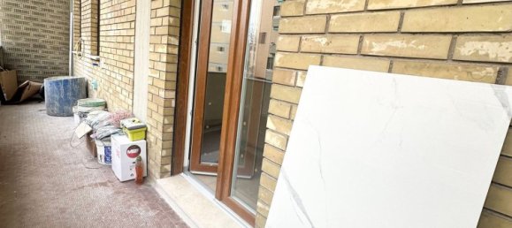 3 rooms Apartment in Florence, Italy No. 9894 13